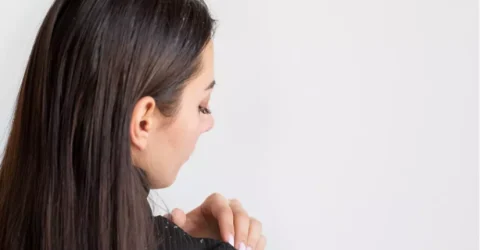 শীতের খুশকি সহজেই তাড়ান