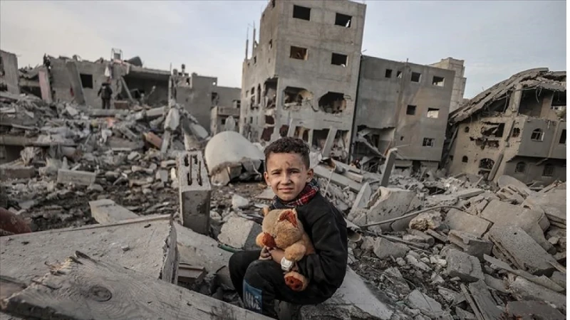 তীব্র ঠাণ্ডায় মারা যাচ্ছে গাজার শিশুরা