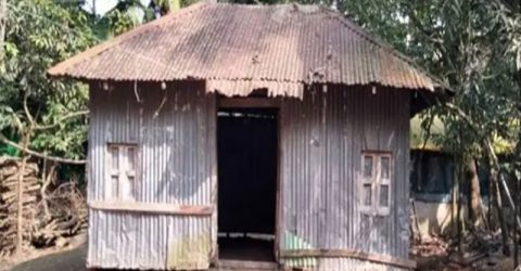 হারিয়ে যাচ্ছে গ্রাম-বাংলার ঐতিহ্যবাহী ‘কাচারিঘর’