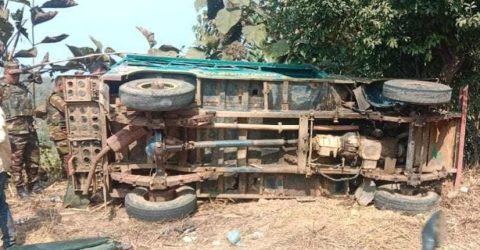 সাজেকে চান্দের গাড়ি উলটে ৭ পর্যটক আহত
