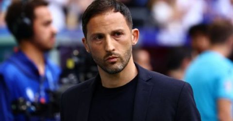 মেয়াদ থাকলেও কোচকে বরখাস্ত করেছে বেলজিয়াম