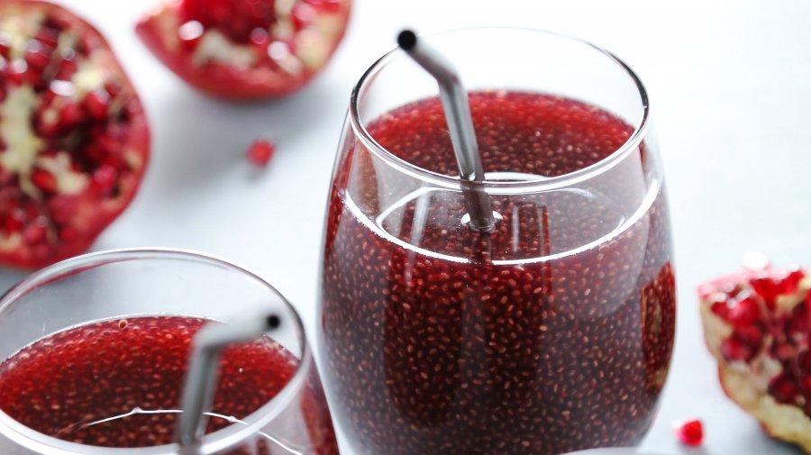 ডালিমের রস ও চিয়া সিড খেলে যেসব উপকার পাবেন