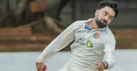 ৬ টেস্টে ৪৪ উইকেটে রশিদের রেকর্ড