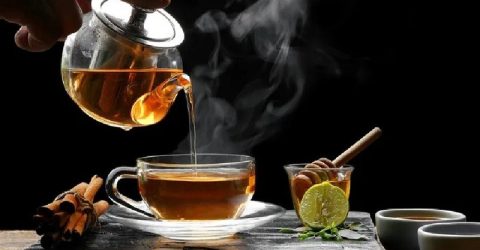 ফেলে দেওয়া চা পাতা কাজে লাগাবেন যেভাবে