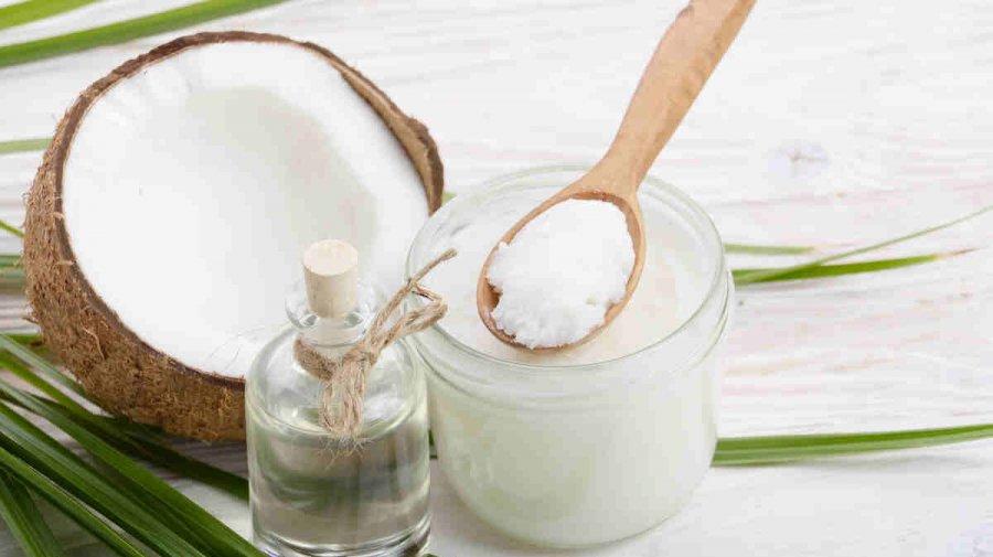 শীতে নারকেল তেল জমে যাচ্ছে? জেনে নিন টিপস