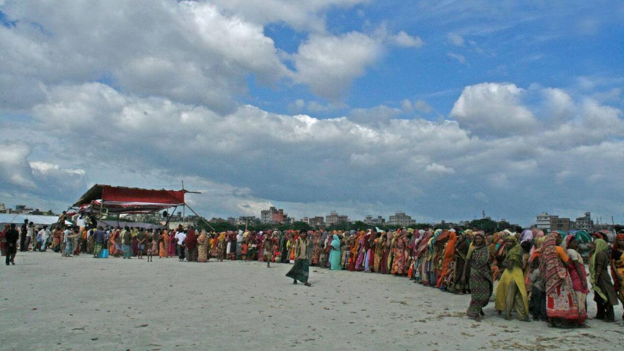 ঢাকায় সবচেয়ে বেশি গরিব