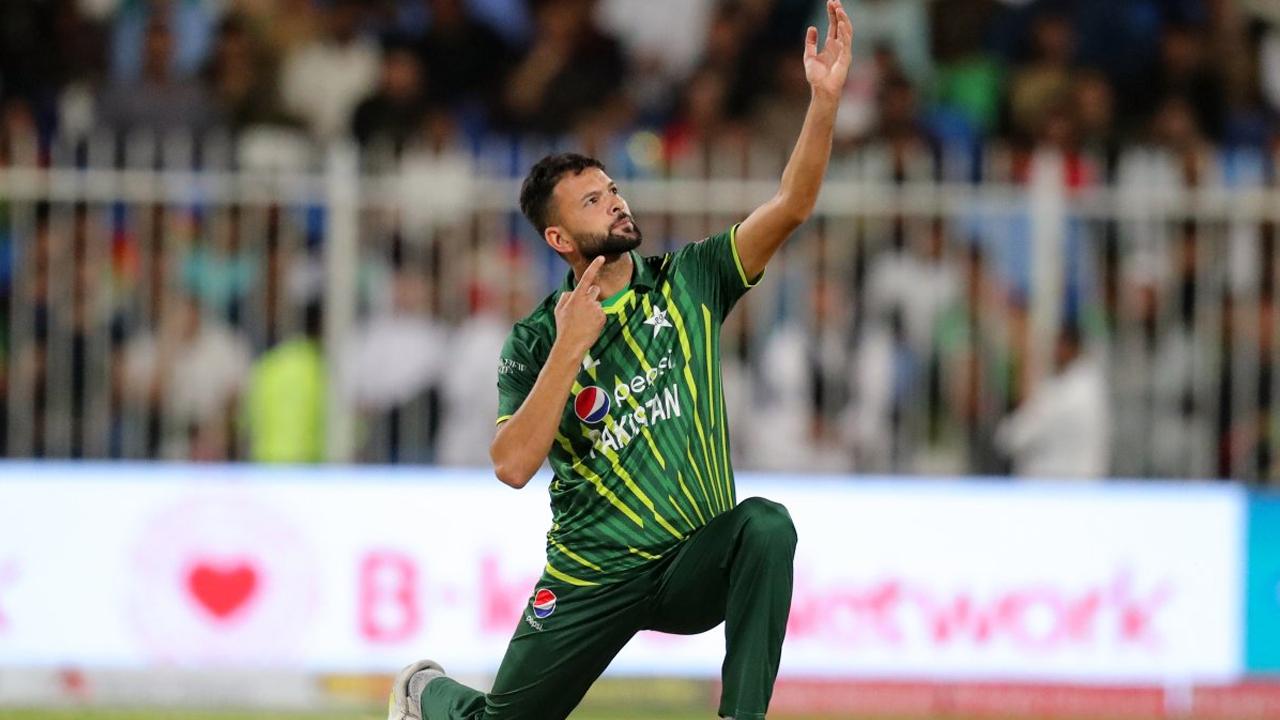 পিএসএলে দল না পাওয়ায় ক্ষোভে অবসর ঘোষণা