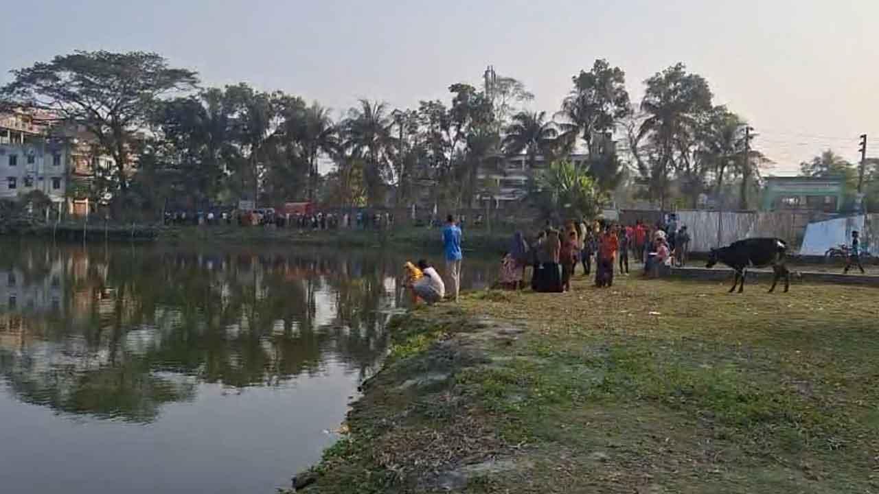 বরিশালে ২ পুকুর থেকে মানুষের শরীরের একাধিক খণ্ডিত অংশ উদ্ধার  Edit