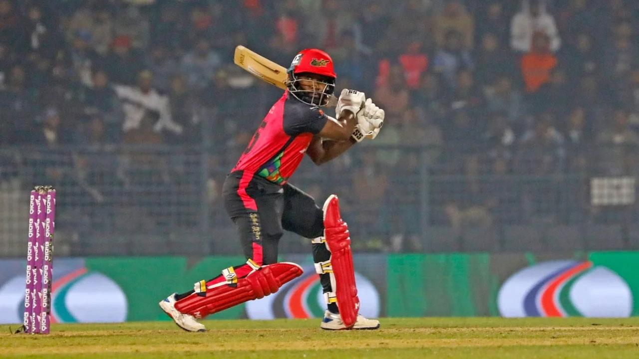 বিদেশি তারকার চাওয়া নিয়মিত বিপিএল খেলা