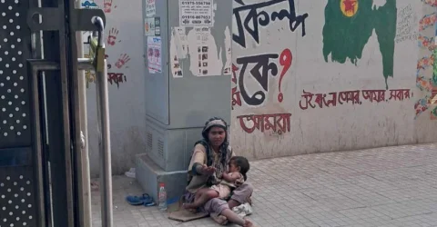 ভিক্ষুক, রিক্সা আর টোকাইয়ের আবাসস্থল মতিঝিল মেট্রো স্টেশনের চারপাশ