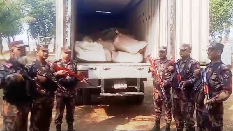 ভারত সীমান্ত থেকে ফ্রিজিং গাড়িসহ ২১৫০ কেজি মাংস জব্দ