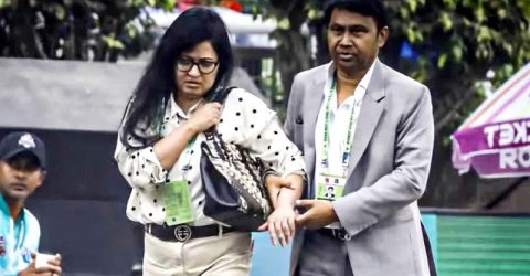 ছক্কায় আহত রাজশাহীর মালিকের স্ত্রী ব্যাংককে, তাই পারিশ্রমিক পাননি ক্রিকেটাররা!