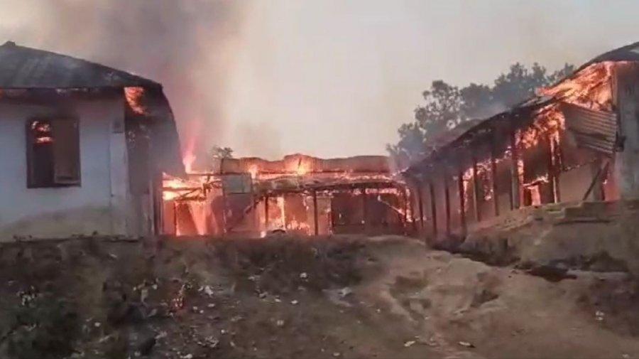খাগড়াছড়িতে আগুনে পুড়ে গেছে মাদ্রাসা ও এতিমখানা