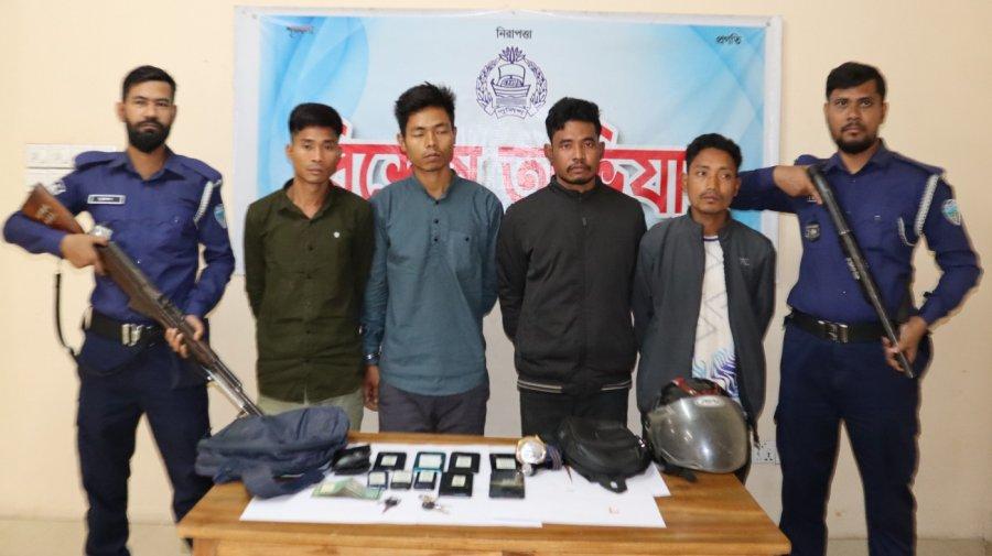 বান্দরবানে ২৬ রাবারশ্রমিককে অপহরণের ঘটনায় গ্রেফতার ৪