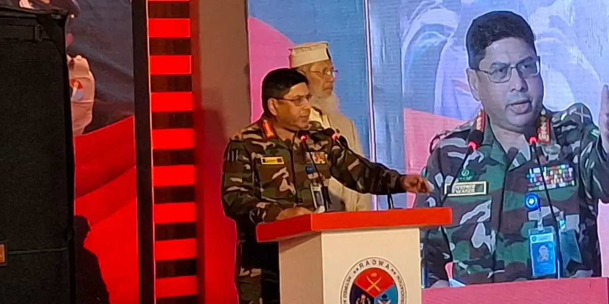 নিজেরা কাদা ছোড়াছুড়ি করলে স্বাধীনতা-সার্বভৌমত্ব বিপন্ন হবে: সেনাপ্রধান