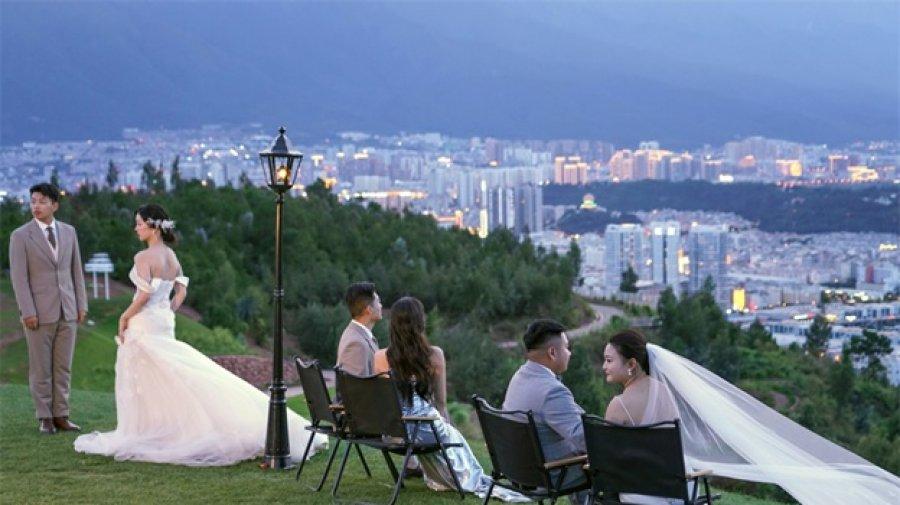 চীনে বিয়ে-অর্থনীতির মোড় ঘুরিয়ে দিচ্ছে এআই