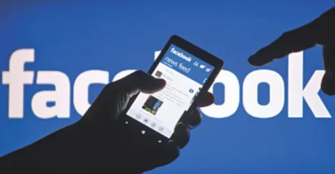 বিশ্বজুড়ে হঠাৎ ফেসবুক ব্যবহারে বিভ্রাট