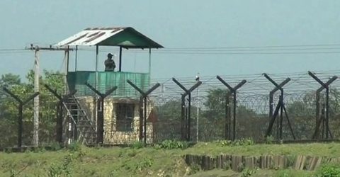 বিএসএফের হাতে ৭ বাংলাদেশি আটক