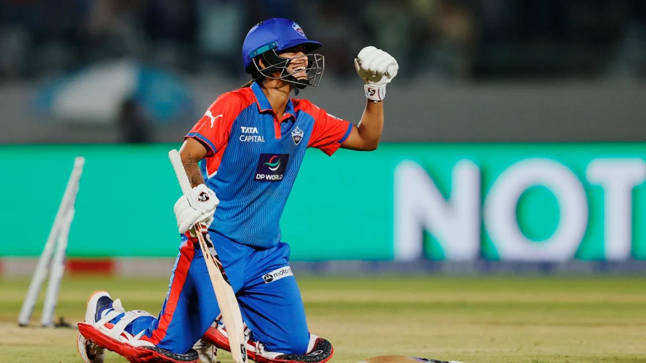 রানআউটের দুটি সিদ্ধান্ত নিয়ে তুমুল বিতর্ক ভারতে