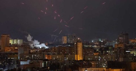 ইউক্রেইনে স্টারলিংকের সেবা বন্ধের হুমকি যুক্তরাষ্ট্রের