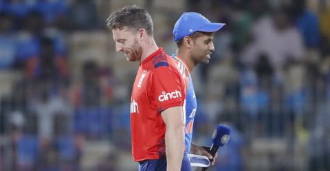 টস জিতে ভারতকে ব্যাটিংয়ে পাঠালো ইংল্যান্ড