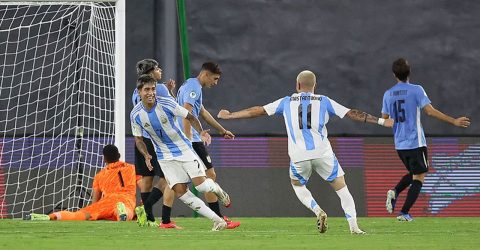 ৭ গোলের ম্যাচে আর্জেন্টিনার জয়