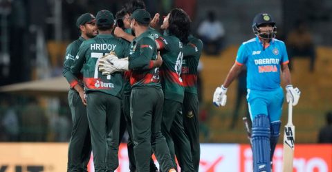 বাংলাদেশের গ্রুপ থেকে যে দুই দলকে সেমিতে দেখছেন শাস্ত্রী