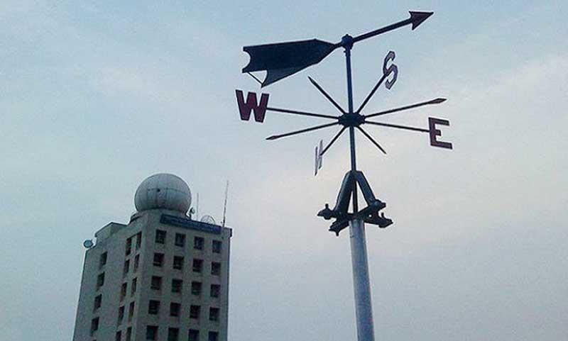 সারাদেশে বজ্র বৃষ্টির পূর্বাভাস, তাপমাত্রা কমতে পারে ৩ ডিগ্রি