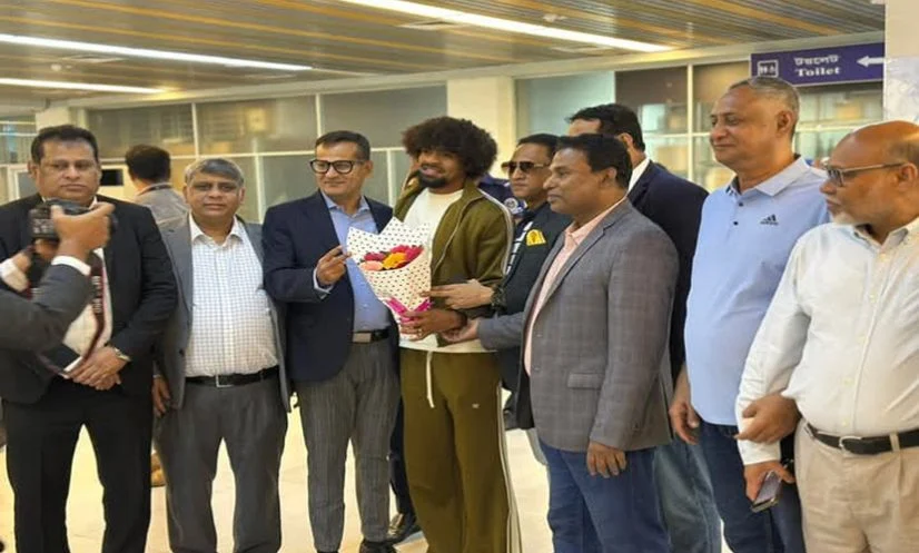 বাংলাদেশে পা রাখলেন হামজা