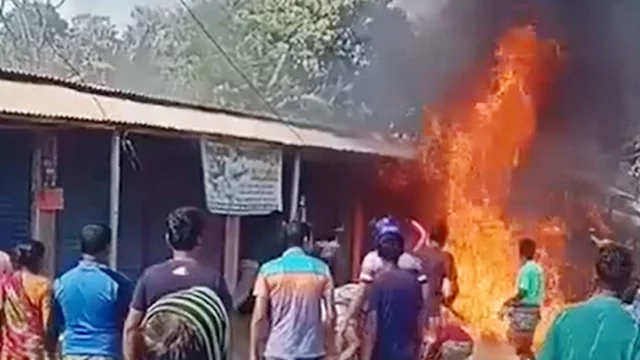 দোকানে আগুন দেখে হৃদরোগে আক্রান্ত হয়ে মালিকের মৃত্যু