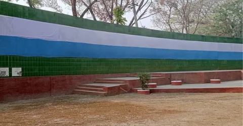 স্বাধীনতা দিবসে কাপড় দিয়ে ঢেকে রাখা হলো মুক্তিযুদ্ধের ম্যুরাল