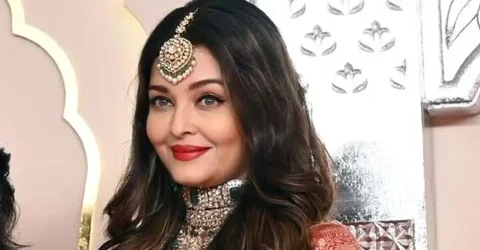 সড়ক দুর্ঘটনায় ঐশ্বরিয়া রাইয়ের গাড়ি