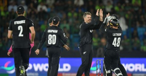 মূল দল আইপিএলে, পাকিস্তান সিরিজে কিউইদের জোড়াতালির শক্ত স্কোয়াড