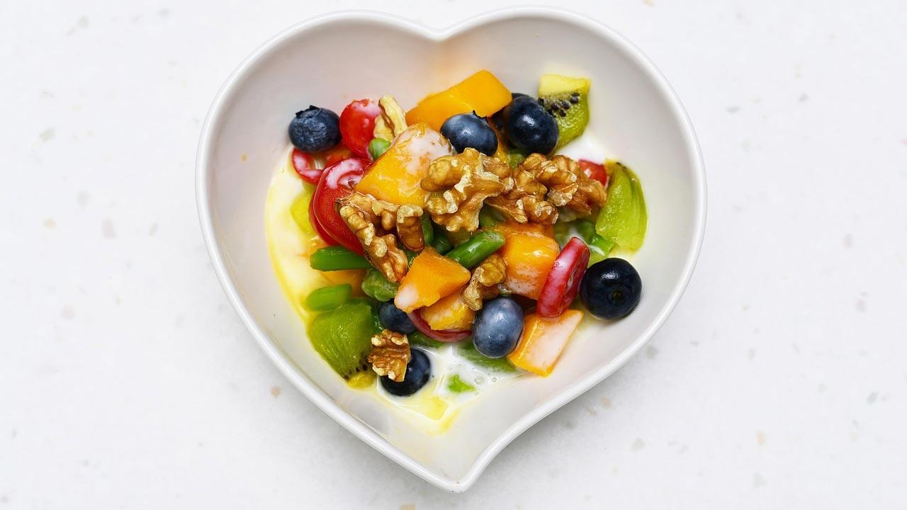 কখন ফল খাওয়া উপকারী নয়?