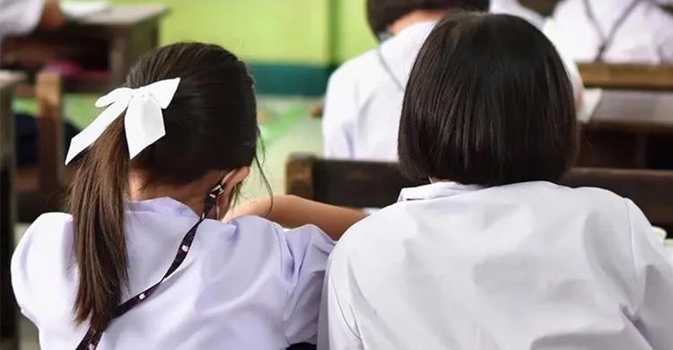 অবশেষে নিজের পছন্দে চুল কাটার স্বাধীনতা পেলো শিক্ষার্থীরা