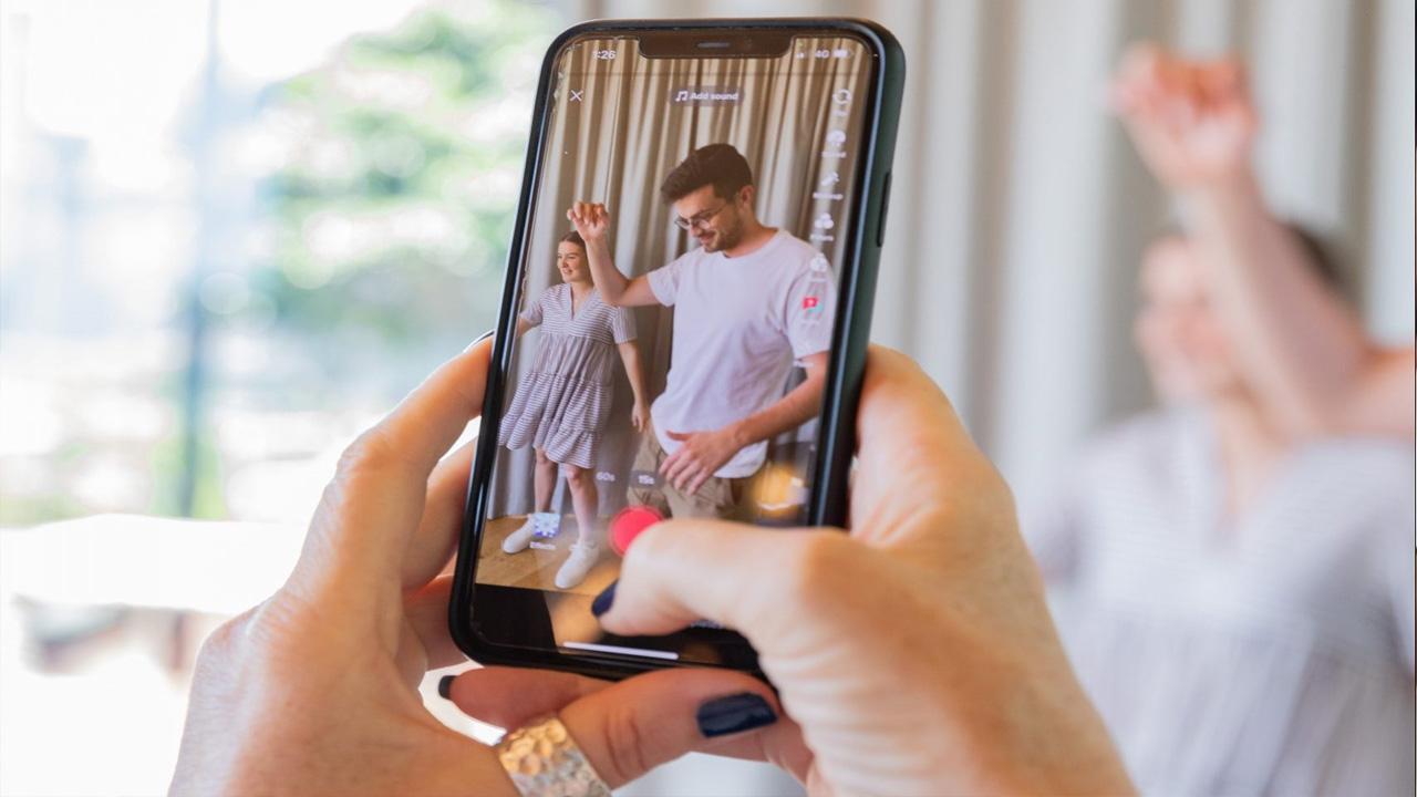 রিলস আসক্তি কমবে ৬ উপায়ে