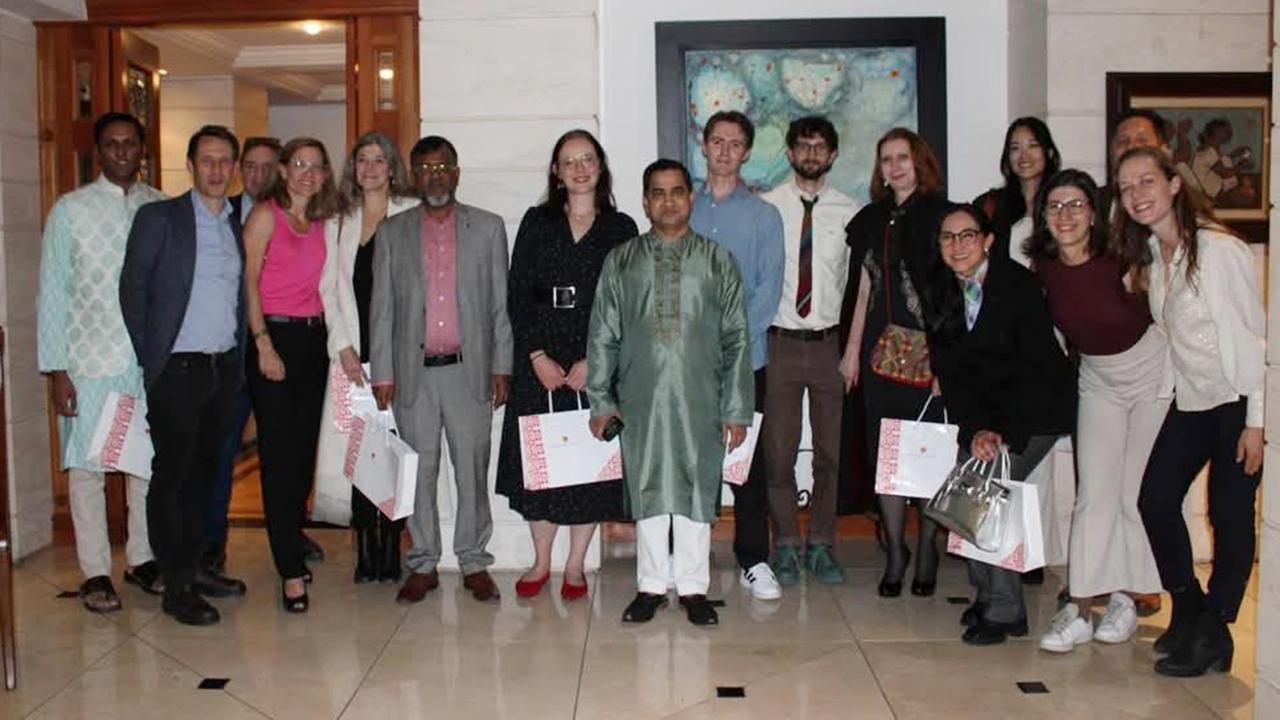 পৃথিবীর সব গণমাধ্যমকর্মীর জন্য বাংলাদেশ এখন উন্মুক্ত