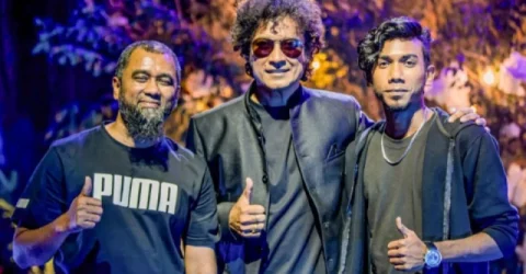 ১০০ শিল্পীর কণ্ঠে ১০০ গান