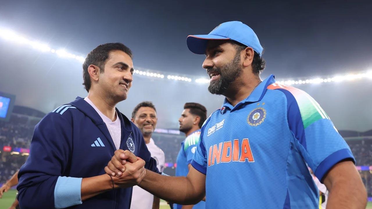 এক ট্রফিতে দুই জনের রক্ষা