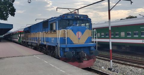 প্রথম ৩০ মিনিটে বিক্রি প্রায় ৩৪ হাজারের বেশি টিকিট, হিট সোয়া কোটি