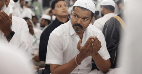 দক্ষিণ ভারতের সুপারস্টার বিজয়ের ইফতার পার্টিতে ব্যাপক সাড়া