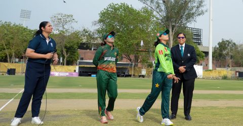 পাকিস্তানের বিপক্ষে ব্যাটিংয়ে বাংলাদেশ