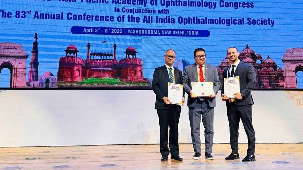 আন্তর্জাতিক সম্মানজনক পুরস্কারে ভূষিত হলেন বিএমইউর তিন চিকিৎসক