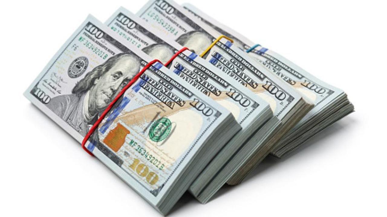 দেশে রেকর্ড রেমিট্যান্স আসলেও পায়নি আট ব্যাংক