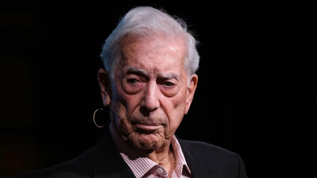 সাহিত্যে নোবেল বিজয়ী মারিও ভার্গাস লোসা মারা গেছেন