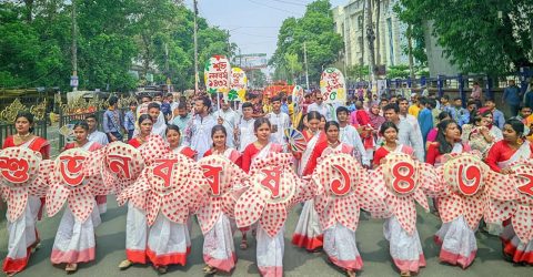 ধর্ম ও সংস্কৃতির বিভেদ ভুলে রংপুরে বর্ষবরণের বর্ণিল আয়োজন