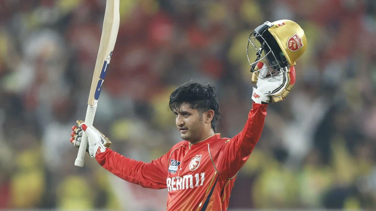 এভাবেও ‘দ্রুততম’ সেঞ্চুরি করা যায়, দেখালেন ভারতীয় এই ক্রিকেটার