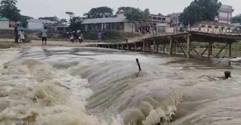 পাহাড়ি ঢলে সোমেশ্বরী নদীর পানি বৃদ্ধি