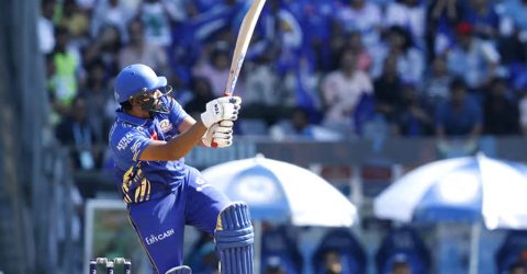 ৫ বলে ১২ রান করেই দুই রেকর্ডবুকে রোহিতের নাম