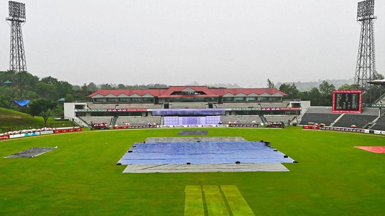 বৃষ্টিতে বাংলাদেশের ম্যাচ শুরুতে বিলম্ব